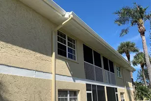 1560 SE Royal Green Cir, Port Saint Lucie, FL 34952 - Photo 3