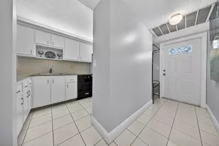 2920 NE 8th Terrace, Oakland Park, FL 33334 - Photo 11