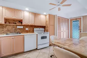 2951 S Palm Aire Dr, Pompano Beach, FL 33069 - Photo 11