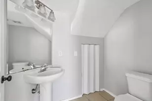 7402 E Banks Dr Unit, Tampa, FL 33617 - Photo 19