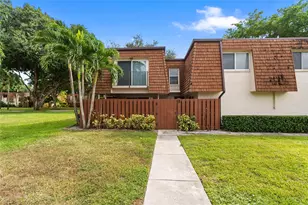 2061 SW 90th Ave, Davie, FL 33324 - Photo 1