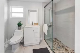 131 NE 55th St, Oakland Park, FL 33334 - Photo 11