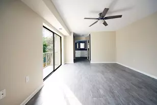 1700 Embassy Dr Unit, West Palm Beach, FL 33401 - Photo 17