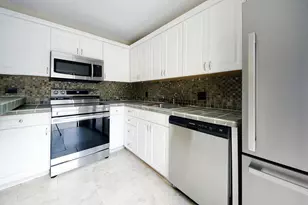 1700 Embassy Dr Unit, West Palm Beach, FL 33401 - Photo 13