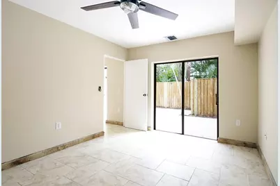 1700 Embassy Drive #402, West Palm Beach, FL 33401 - Photo 9