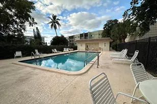 1700 Embassy Dr Unit, West Palm Beach, FL 33401 - Photo 35