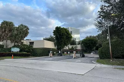 1700 Embassy Drive #402, West Palm Beach, FL 33401 - Photo 37