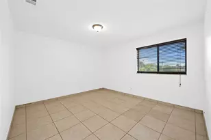 2906 S University Dr, Davie, FL 33328 - Photo 13