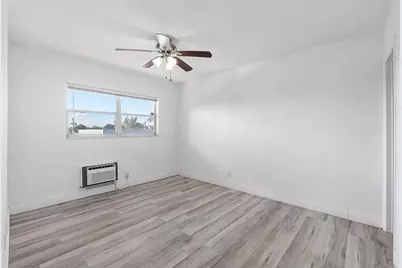 1100 NE 9th Avenue #302, Fort Lauderdale, FL 33304 - Photo 9