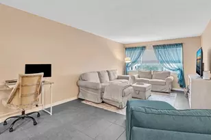 2555 NE 11th St, Fort Lauderdale, FL 33304 - Photo 17