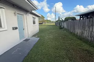 604 NW 10th St, Hallandale Beach, FL 33009 - Photo 1