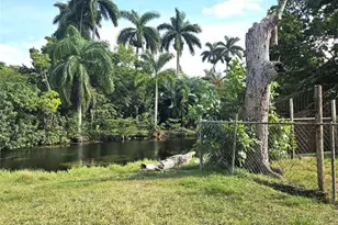 370 NW 65th Ave, Plantation, FL 33317 - Photo 9