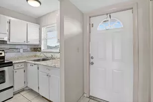 8130 Sunrise Lakes Blvd, Sunrise, FL 33322 - Photo 5