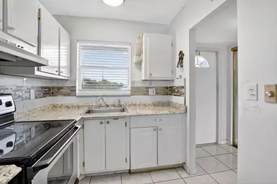 8130 Sunrise Lakes Boulevard #309, Sunrise, FL 33322 - Photo 9