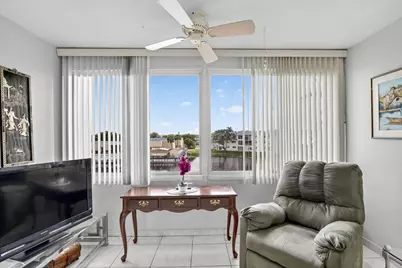 8130 Sunrise Lakes Boulevard #309, Sunrise, FL 33322 - Photo 21