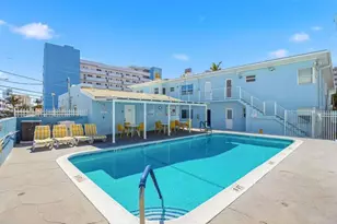 326 Harrison St, Hollywood, FL 33019 - Photo 13