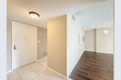 1147 Hillsboro Mile #506, Pompano Beach, FL 33062 - Photo 11