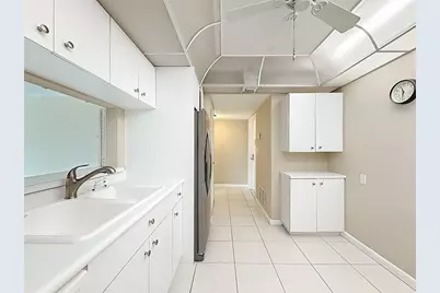 1147 Hillsboro Mile #506, Pompano Beach, FL 33062 - Photo 5