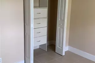 5180 NE 6th Ave, Oakland Park, FL 33334 - Photo 9