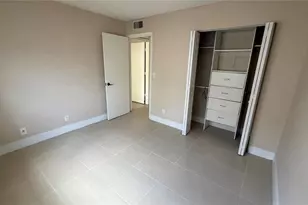 5180 NE 6th Ave, Oakland Park, FL 33334 - Photo 13