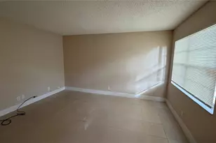 5180 NE 6th Ave, Oakland Park, FL 33334 - Photo 11