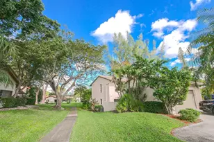 5614 Hammock Ln, Lauderhill, FL 33319 - Photo 35