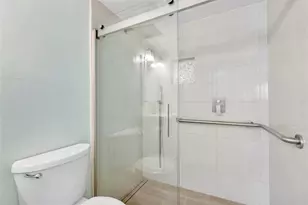 1951 NE 39th St, Lighthouse Point, FL 33064 - Photo 17