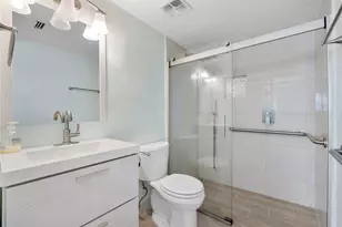 1951 NE 39th St, Lighthouse Point, FL 33064 - Photo 15