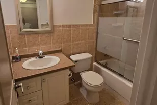 9001 Sunrise Lakes Blvd, Sunrise, FL 33322 - Photo 19