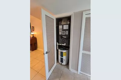 9001 Sunrise Lakes Boulevard #110, Sunrise, FL 33322 - Photo 17