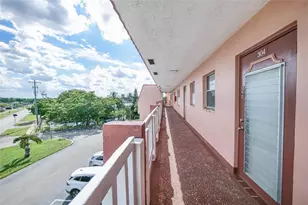 9400 Sunrise Lakes Blvd, Sunrise, FL 33322 - Photo 21