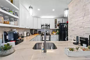 3387 Cocoplum Cir, Coconut Creek, FL 33063 - Photo 7