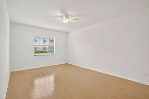 130 Cypress Club Dr, Pompano Beach, FL 33060 - Photo 25