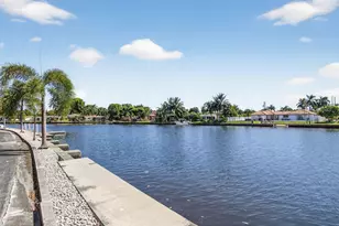 130 Cypress Club Dr, Pompano Beach, FL 33060 - Photo 29