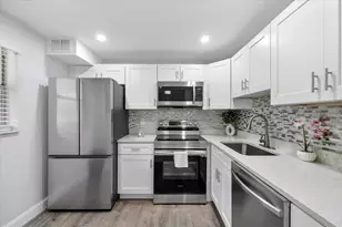 2840 Somerset Dr, Lauderdale Lakes, FL 33311 - Photo 11