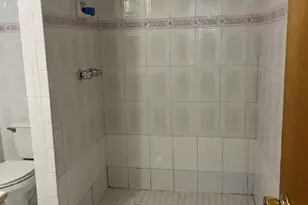 10000 NW 80th Ct, Hialeah Gardens, FL 33016 - Photo 3