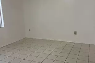 10000 NW 80th Ct, Hialeah Gardens, FL 33016 - Photo 7