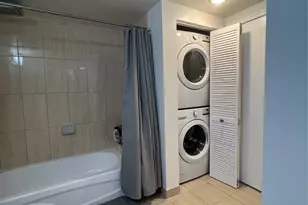 1750 N Bayshore Dr, Miami, FL 33132 - Photo 17