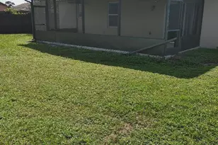 313 NE Glentry Ave, Port Saint Lucie, FL 34983 - Photo 13