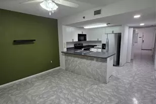 9470 Tangerine Pl, Davie, FL 33324 - Photo 15