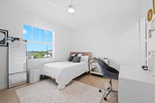 2001 Meadows Dr, Davie, FL 33324 - Photo 25