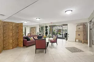 3505 Oaks Way, Pompano Beach, FL 33069 - Photo 9