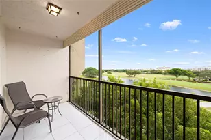 3300 W Rolling Hills Cir, Davie, FL 33328 - Photo 5