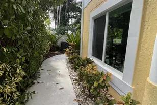 1948 NE 2nd St, Deerfield Beach, FL 33441 - Photo 25