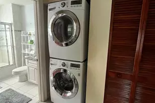 1948 NE 2nd St, Deerfield Beach, FL 33441 - Photo 17