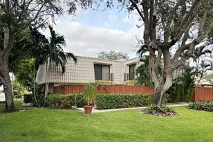 1700 Embassy Dr Unit, West Palm Beach, FL 33401 - Photo 29