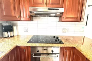 368 Oakridge T, Deerfield Beach, FL 33442 - Photo 11