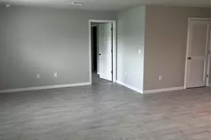 4021 SW 35th St SW, Lehigh Acres, FL 33976 - Photo 5