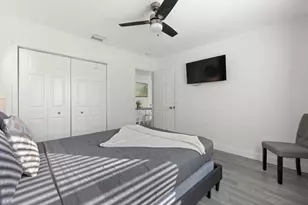 413-415 SE 23rd St, Fort Lauderdale, FL 33316 - Photo 11