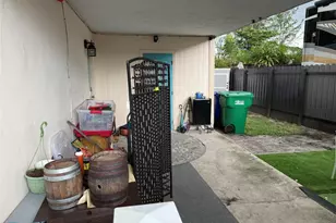 1821 SW 50th Ave, Fort Lauderdale, FL 33317 - Photo 3